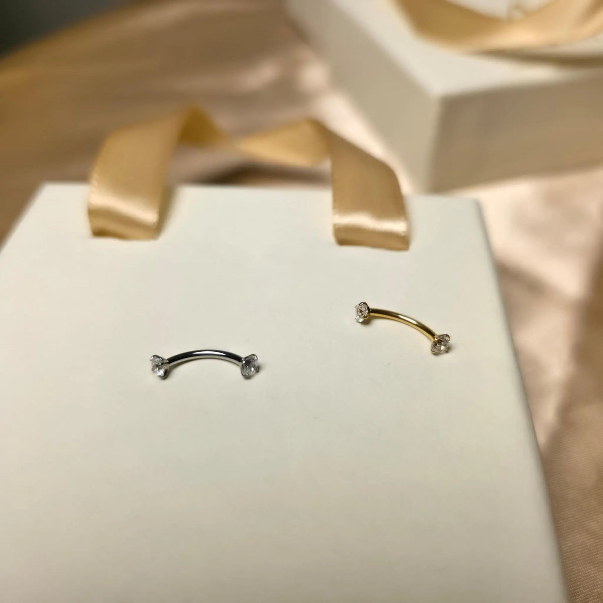 Titanium Curved Barbell with CZ for Cartilage Helix Rook Eyebrow Lip Piercing,Hypoallergenic - Manoune JEWELRY Belly_Jewelry Earrings - Navel_Ring - Necklace - Stud - Manoune_Jewelry - Belly_Ring - Navel_Jewelry Titanium Gold_Plated
